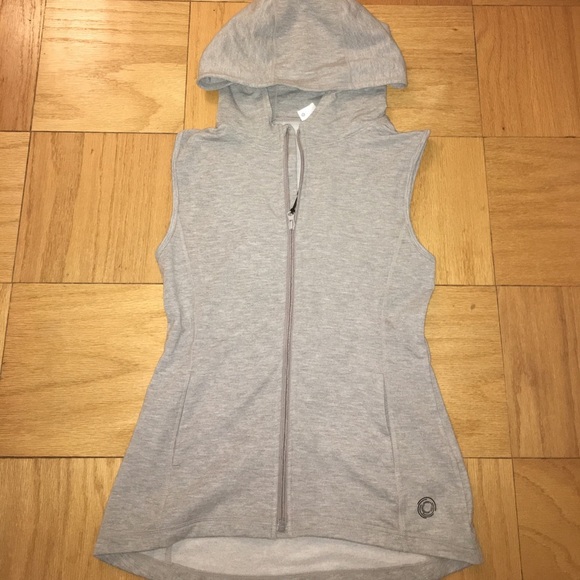 Glyder Jackets & Blazers - GLYDER Heather grey Vest with pockets